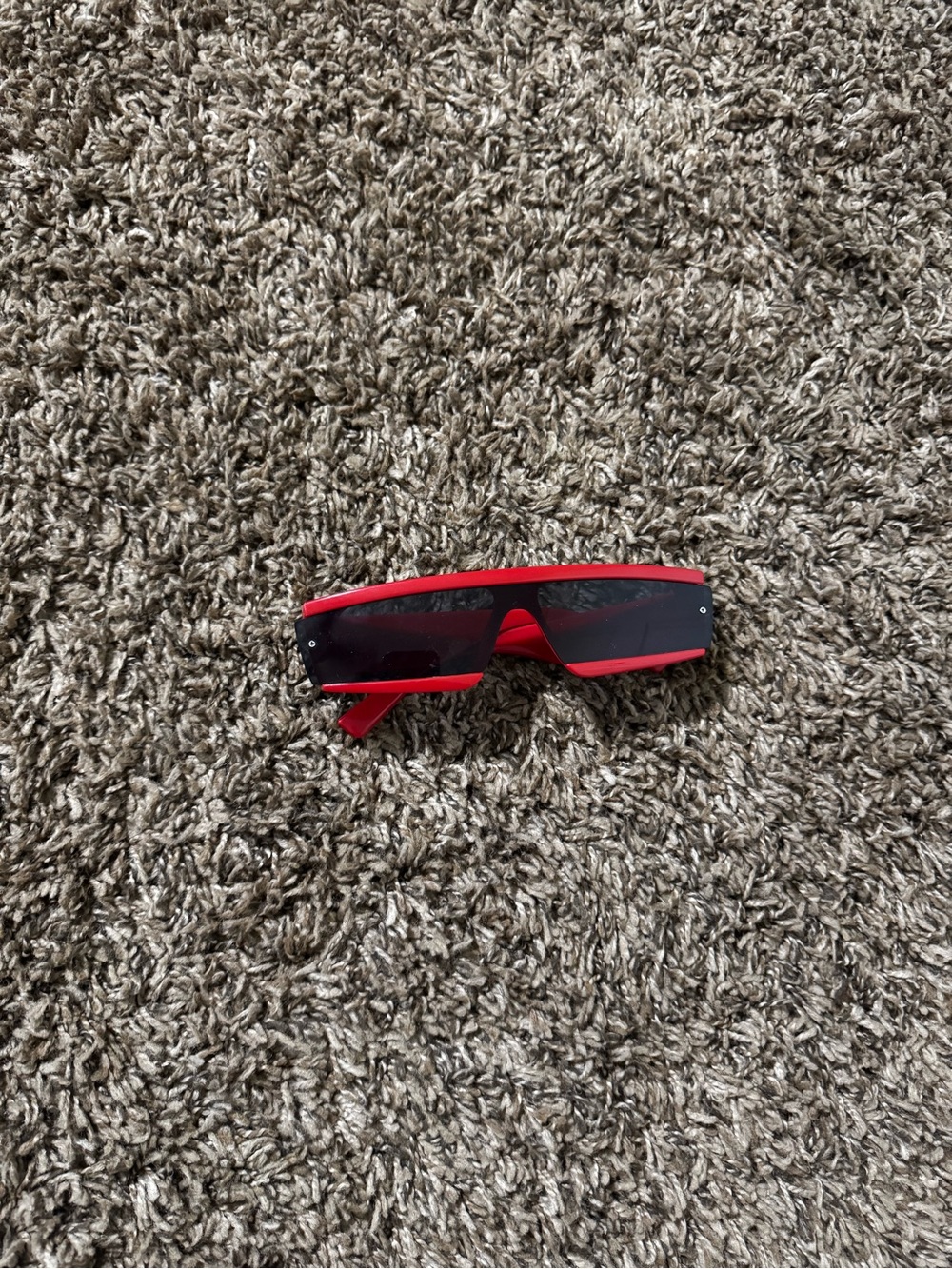 Red VR/AR Sunglasses-Style Headset Accessory